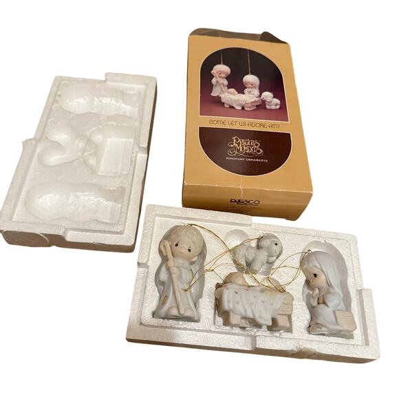 Precious Moments COME LET US ADORE HIM NATIVITY Ornaments 1980 Set E-5633 w/box - Picture 1 of 7
